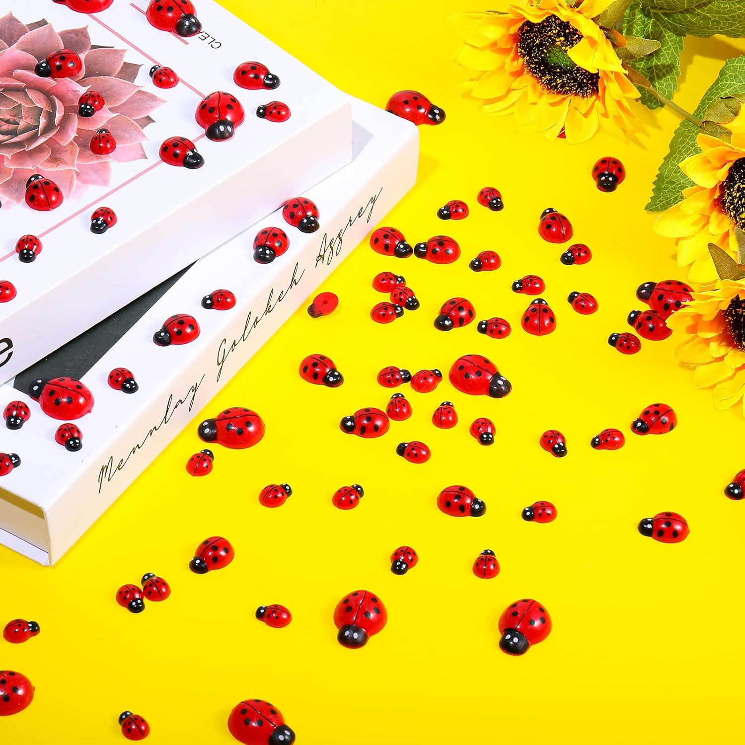 Hicarer 100 Pieces Resin Ladybug Embellishments