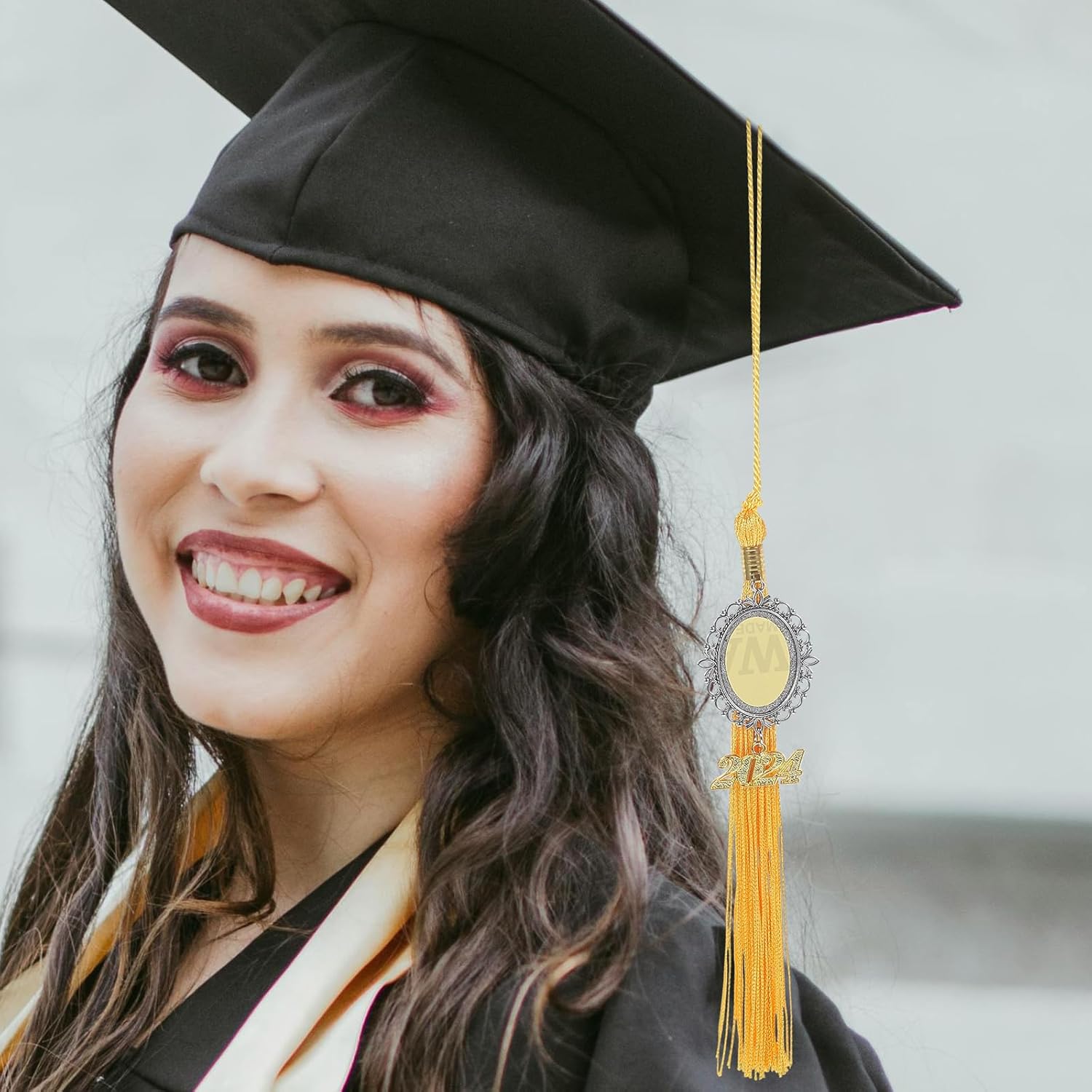 Class of 2024 Graduation Tassel with Photo Charm Decoration