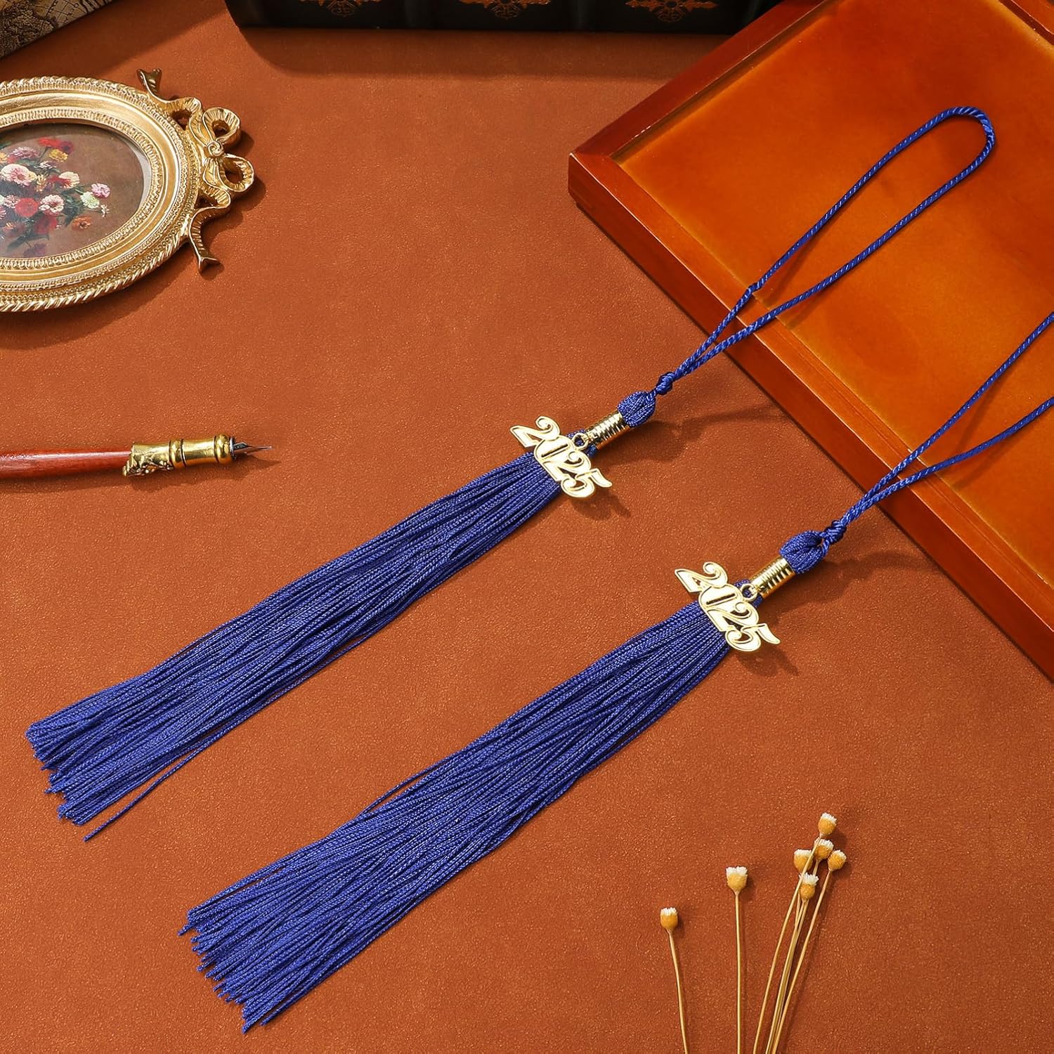 2025 Graduation Tassel Set 12pcs with Gold Charm